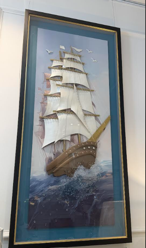 White and Gold Ship Wall - Cavelh